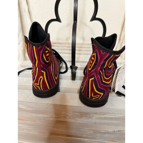 Handcrafted Arcoiris Mola Kuna of Panama Embroidered High-Top Sneakers 22.5cm 5 - Picture 8 of 16